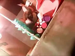 Bị mắc kẹt chiếu phim sex mới trong rừng 1