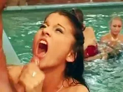 Xinh đẹp, tóc vàng, solo với cô ấy chiếu phim sex thú vật dildo