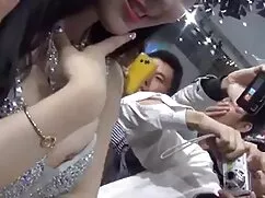 Mô hình gợi cảm